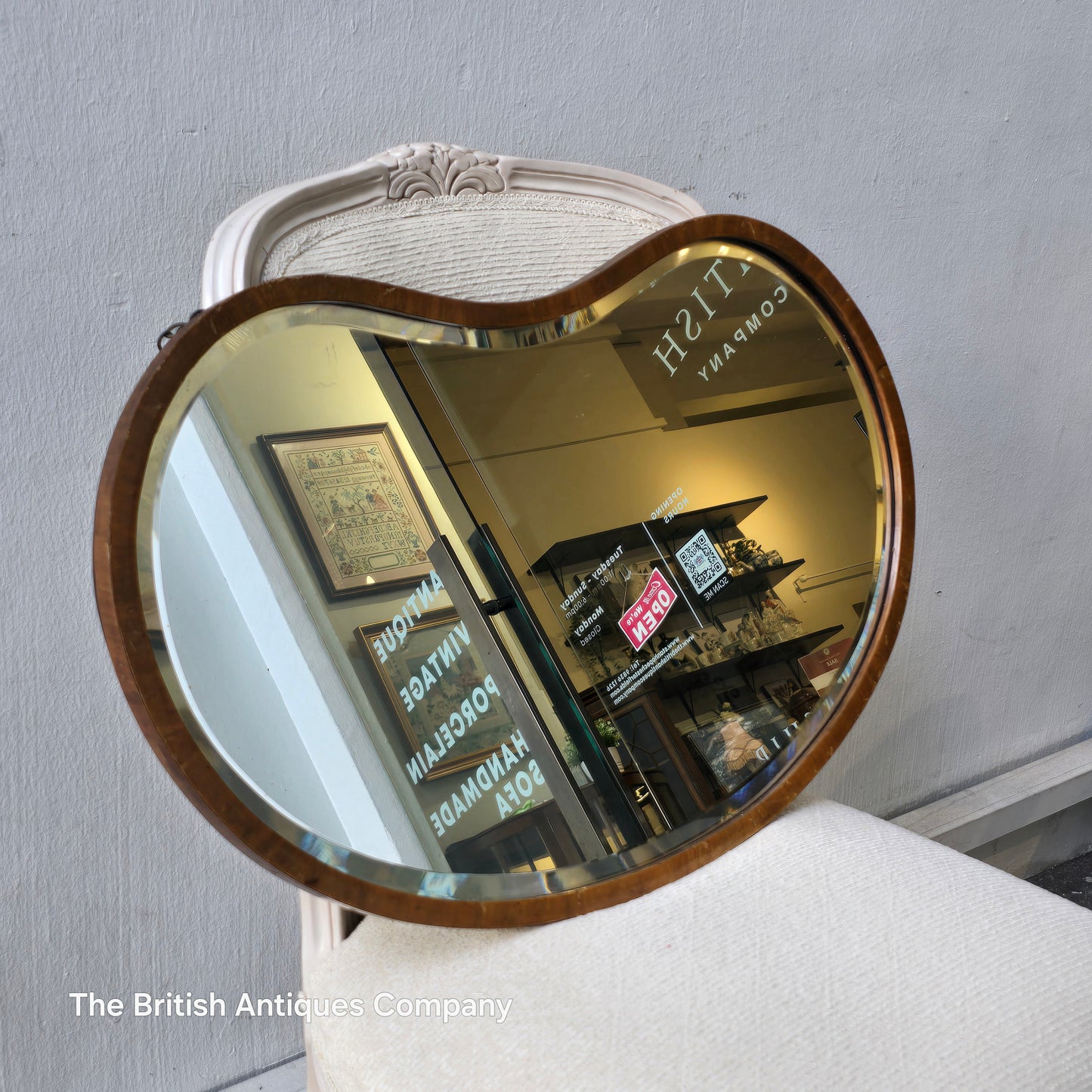 Charming Vintage Kidney Bean Shaped Mirror with Wooden Frame