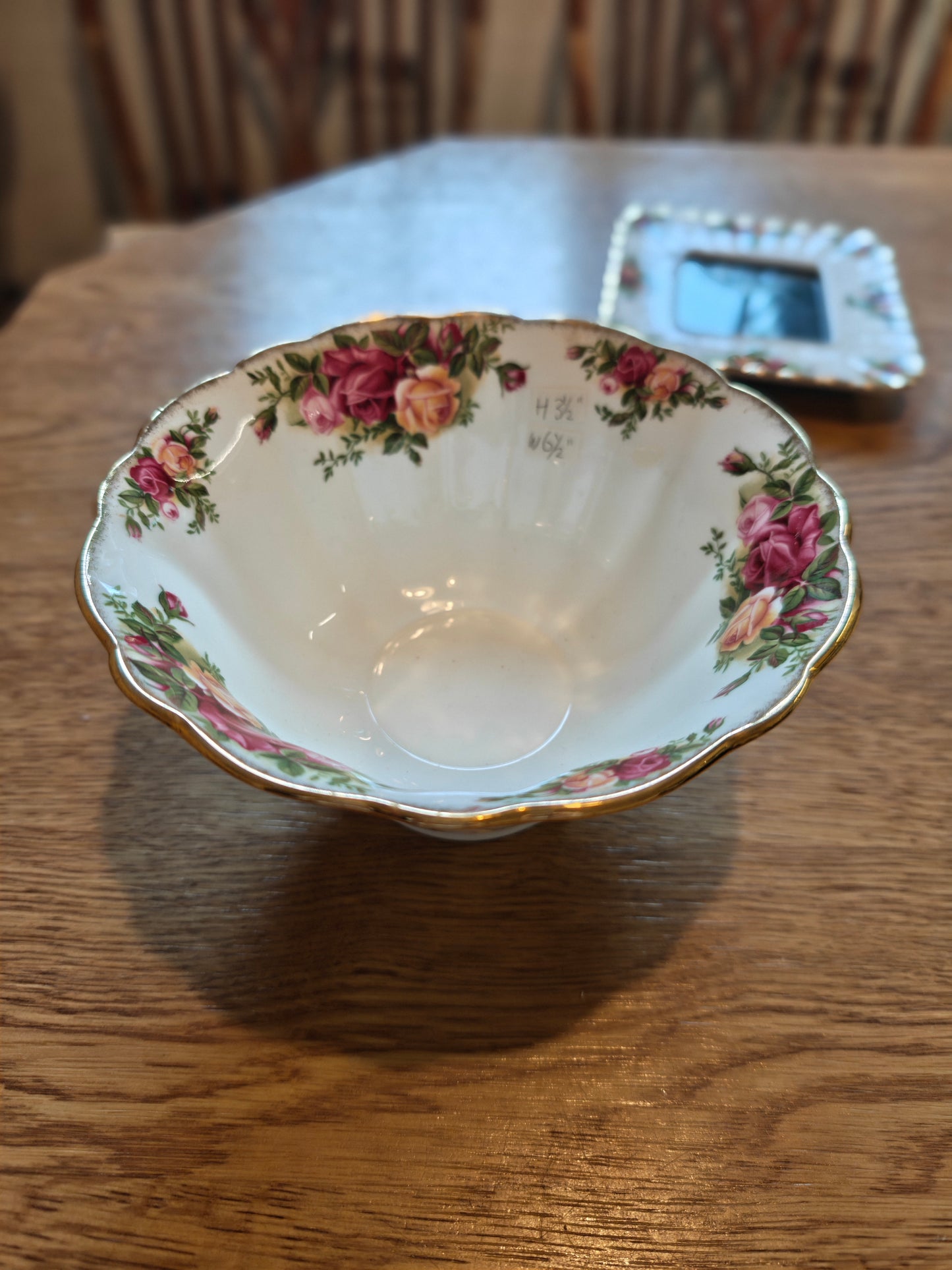 Rare Royal Albert Old Country Rose Bowl -1962 version made in England W 16.5 x h 8.9 cm