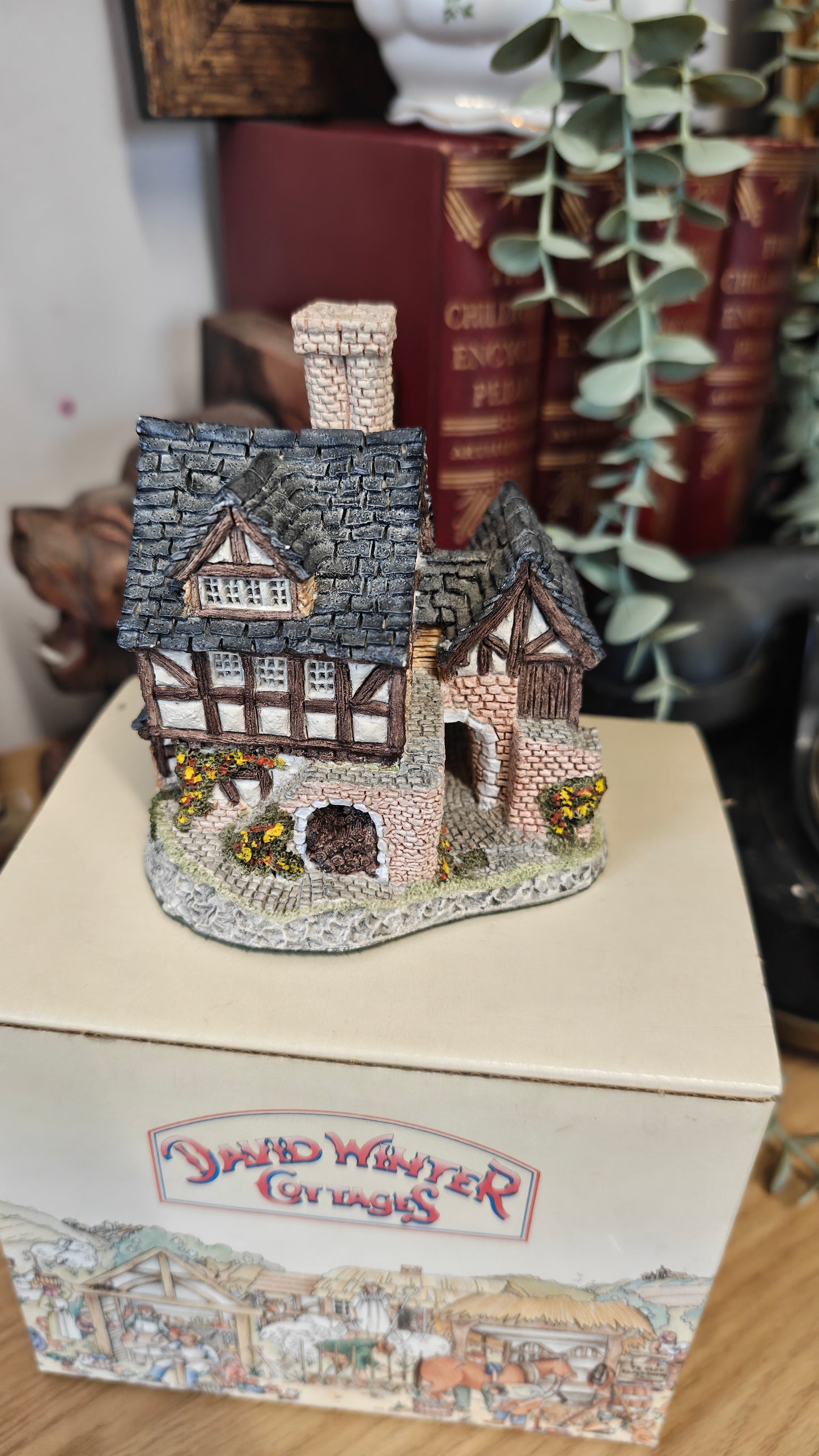 David Winter handmade cottage