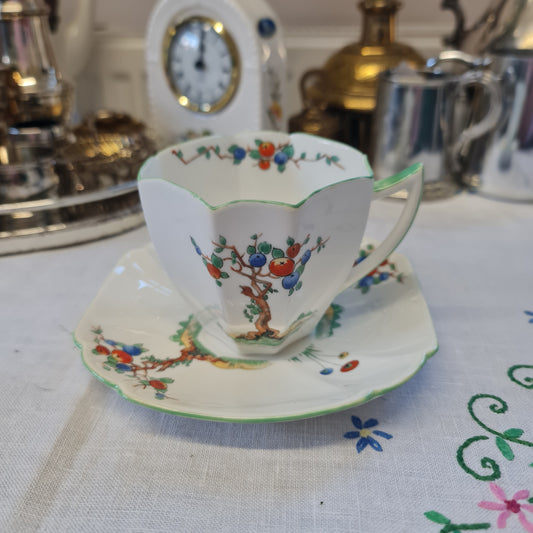 Lovely Shelley vintage tea set cabtree