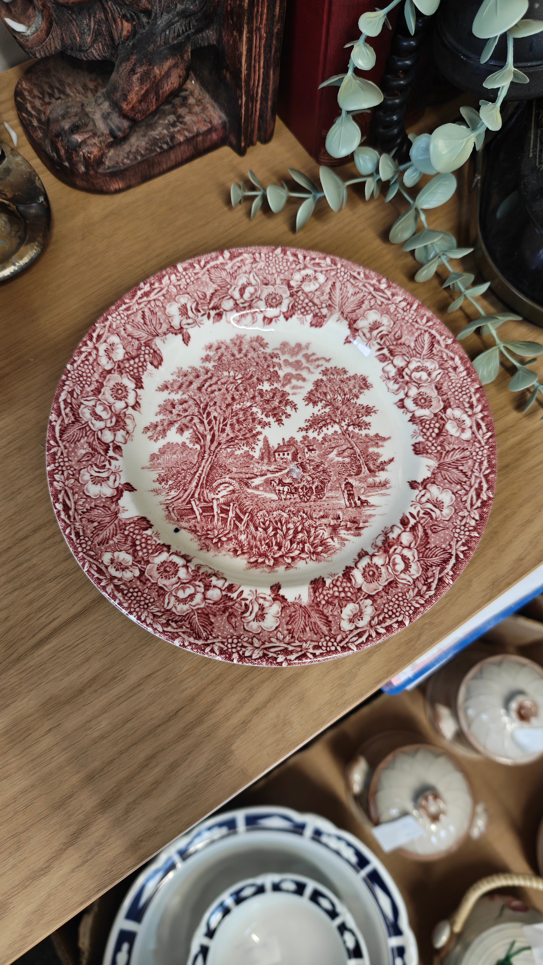 20cm English ironstone cranberry plate
