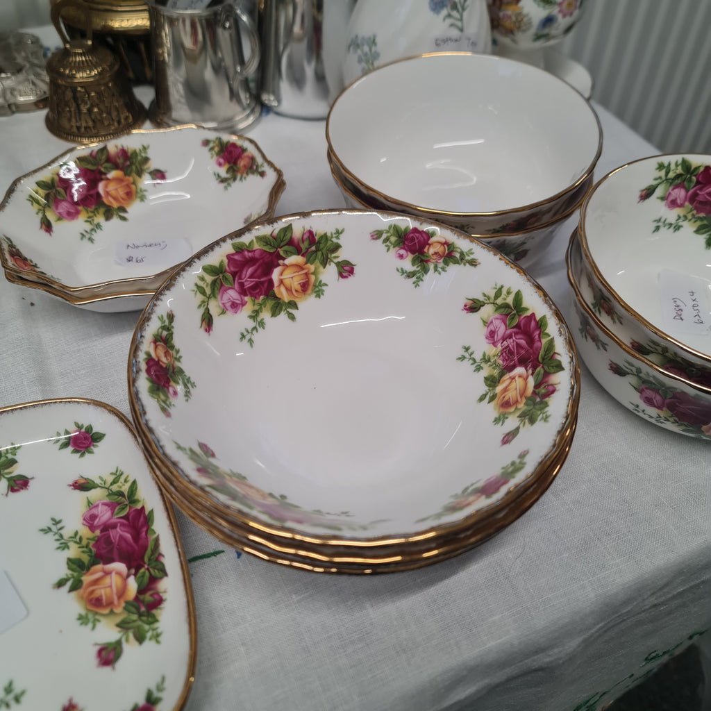 Royal Albert - Old Country Roses Dinnerware