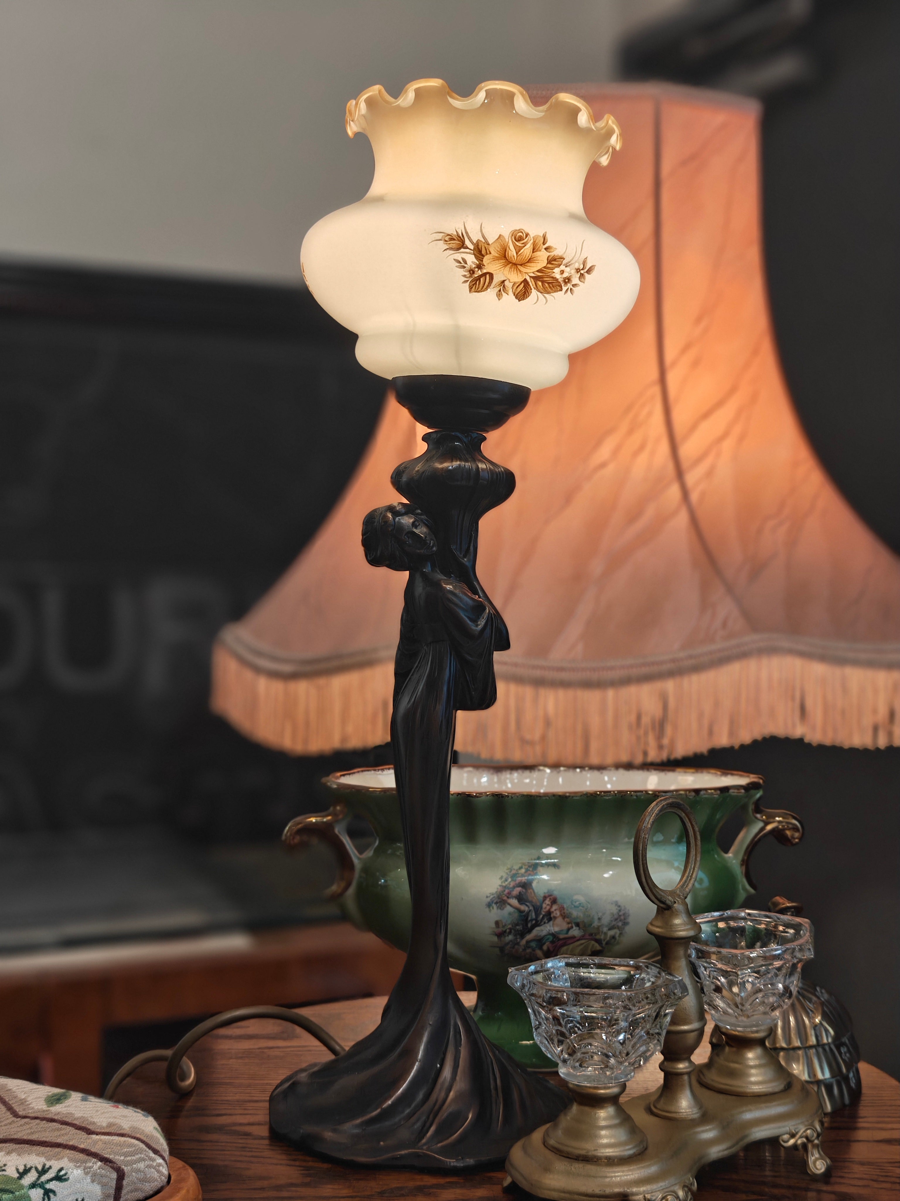 Art Nouveau table lamp