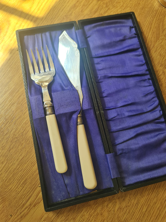 Beautiful Vintage high quality silver plated cake knife and fork