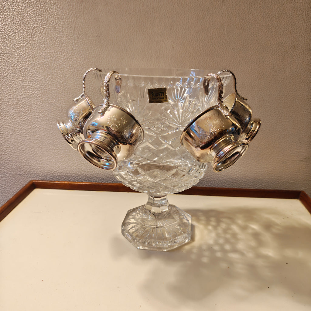 Gorgeous Vintage high quality hand cut crystal with 4 x silver plated cups