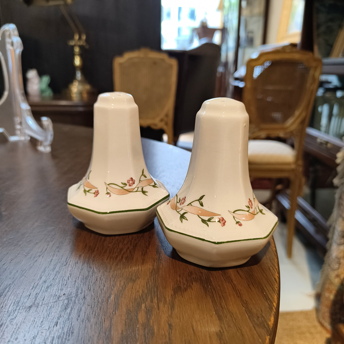 Johnson Brothers Eternal Beau Vintage Dinnerware Collection