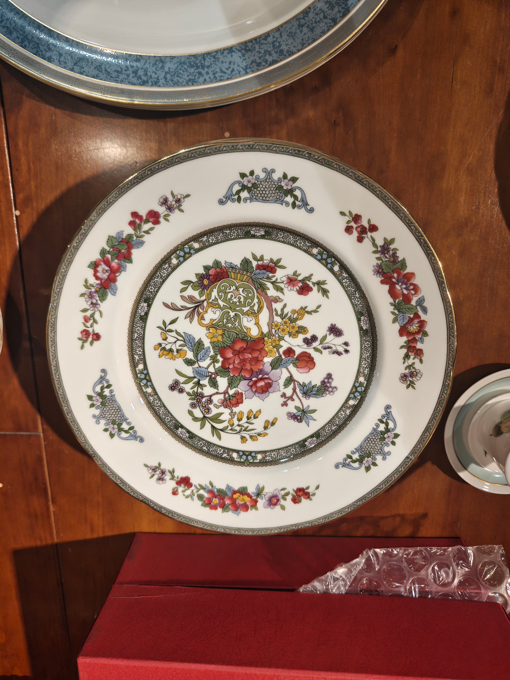 Paragon Indian tree Fine Bone China dinning set