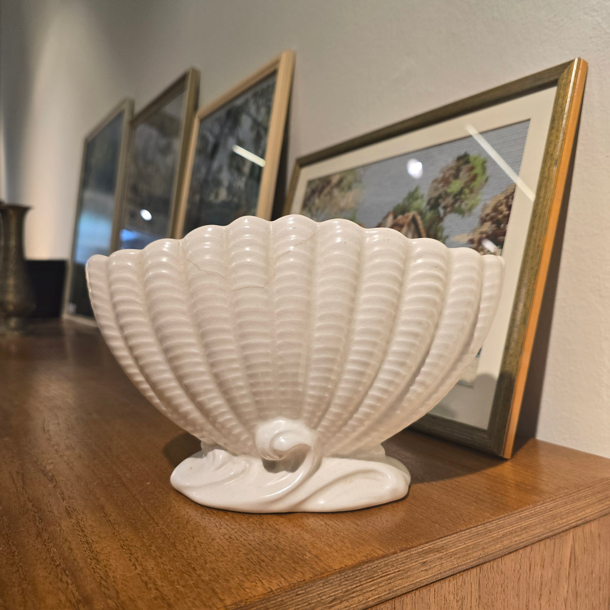 Shell Patterned Oval Mantle Vase ,White 1940's