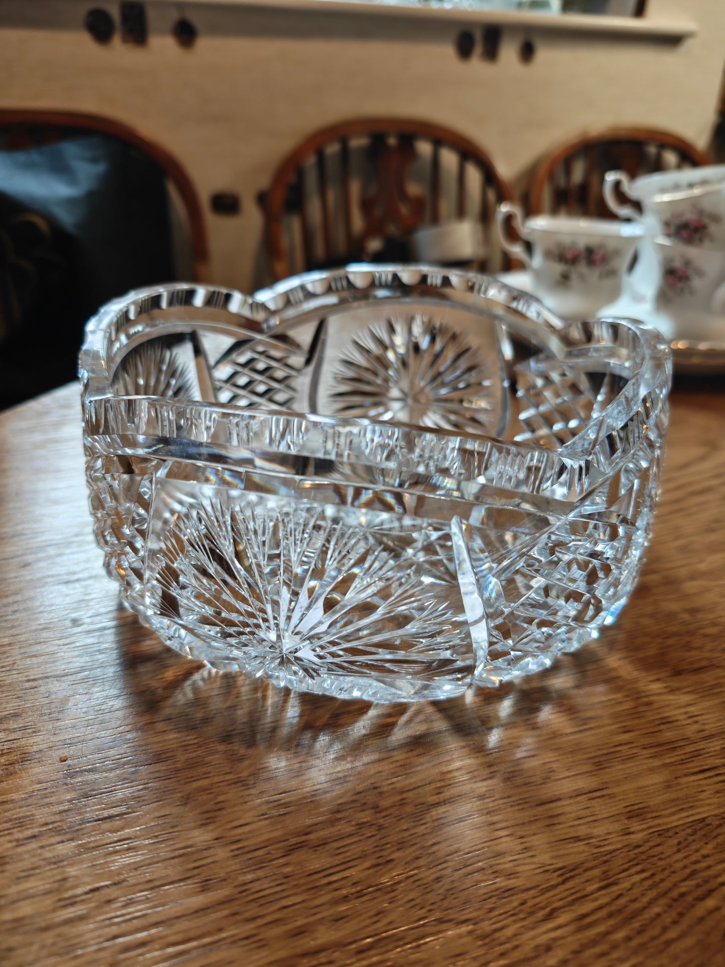 Beautiful big vintage Crystal bowl with brilliant cut