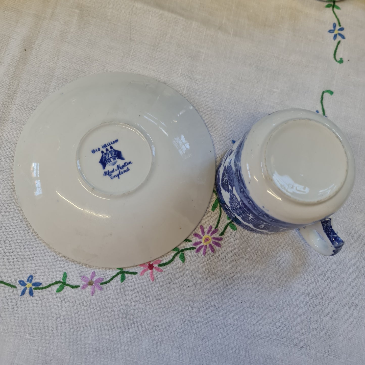 Rare Alfred Meakin blue willow big coffee set