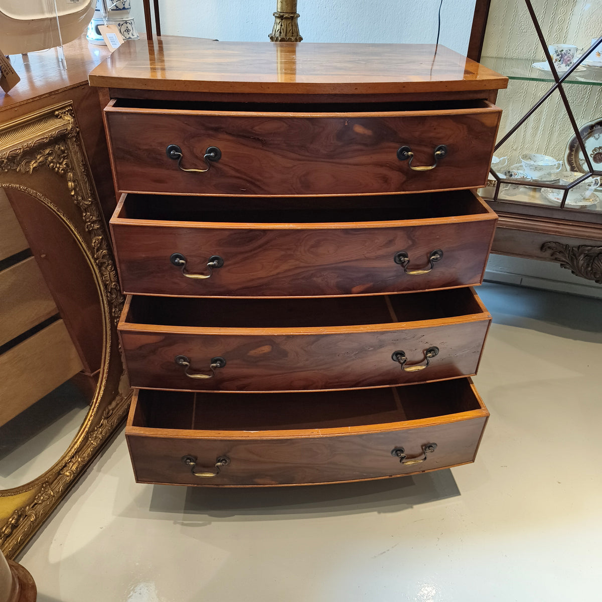 Vintage Chest of Drawers in Walnut Veneer