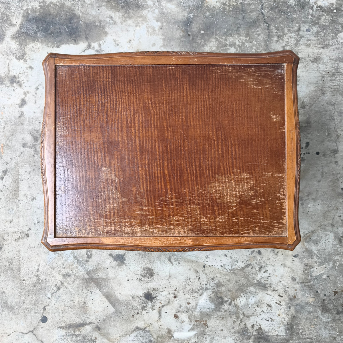 Vintage Queen Anne Revival Hand-Carved Mahogany Nesting Tables