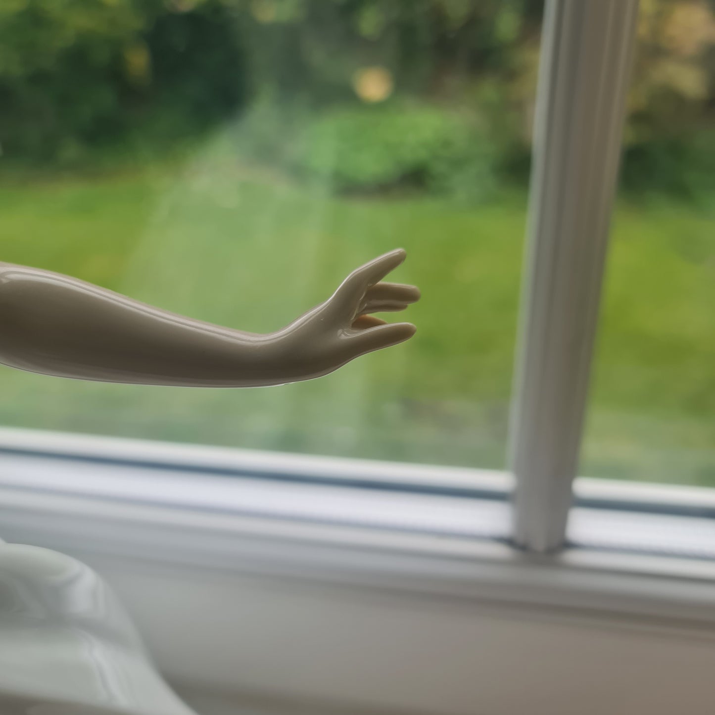 LLADRO Magnificent Porcelain Figurine 'Girl Dancing with a Butterfly'