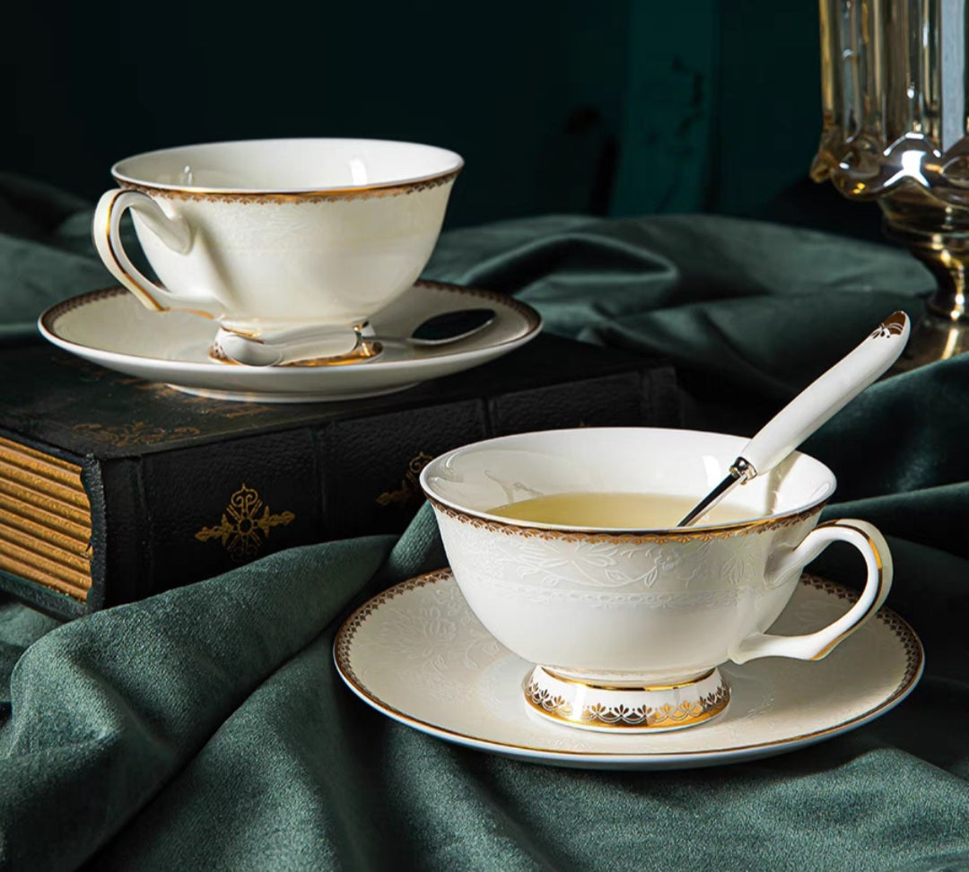 High quality Fine bone china tea set in ivory gold