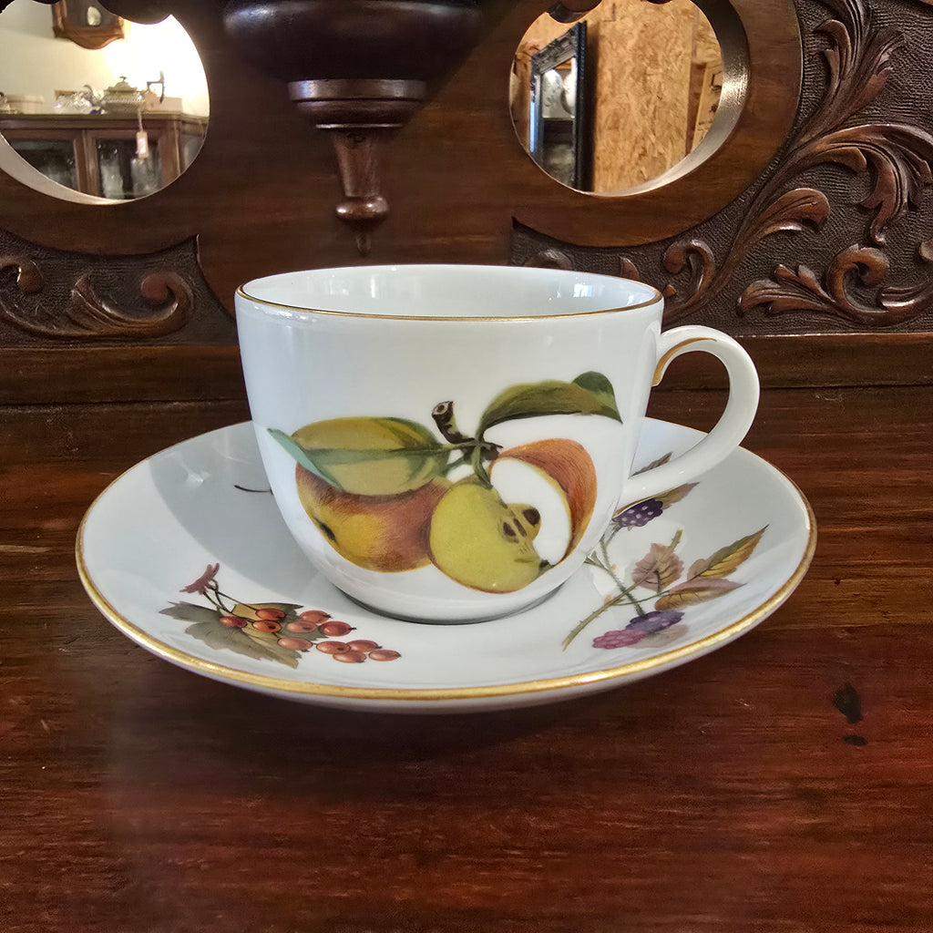Royal Worcester "Evesham" Tea Set with Gold Rim