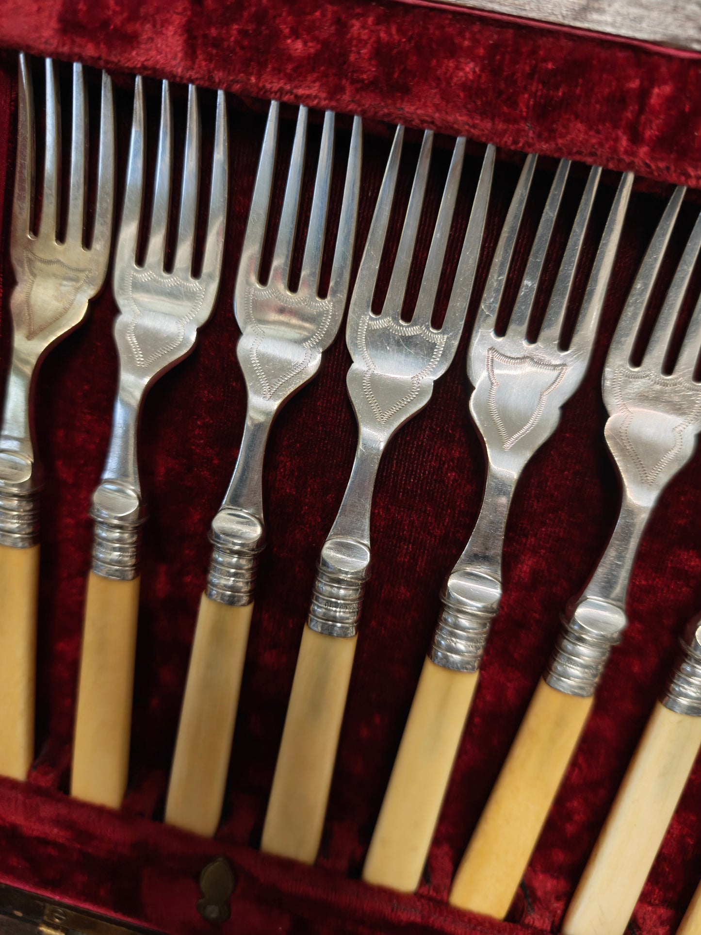 Beautiful vintage Sheffield silver plated cutlery set