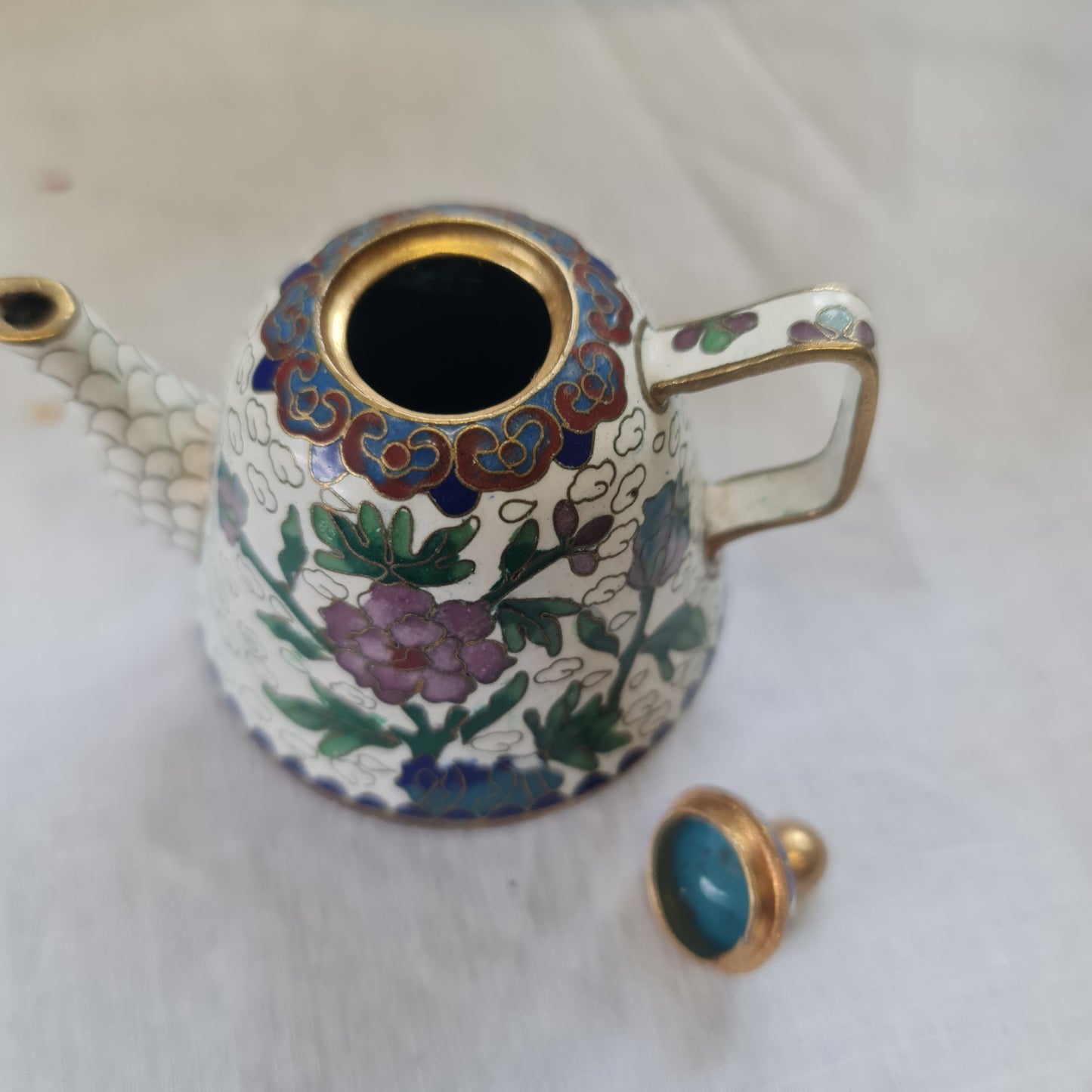Cloisonné Ming Dynasty White w/Flower. Beautiful miniature cloisonne teapot