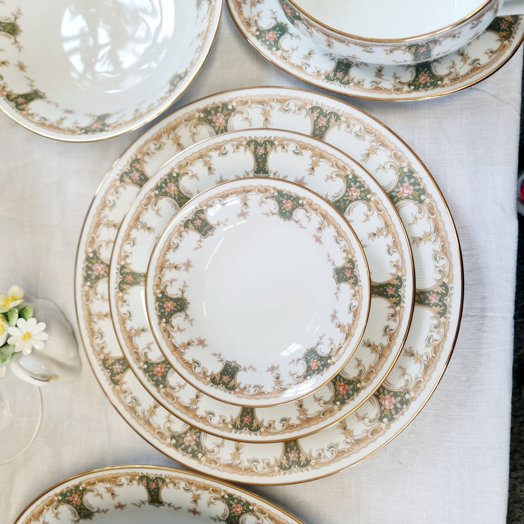 HIGH quality Noritake Dinner set
