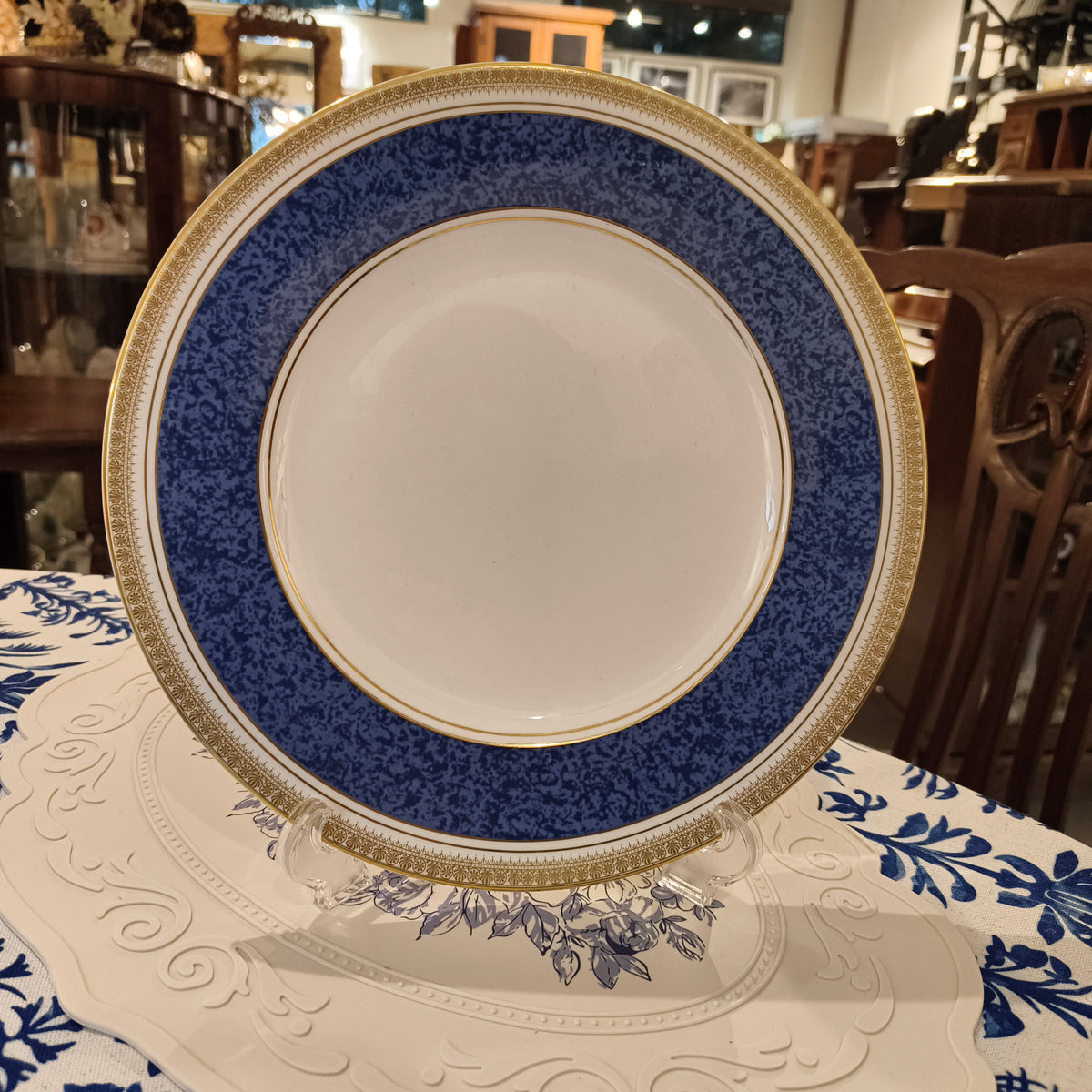 Royal Doulton "Kingston Sapphire" Dinner Plate, 27cm – English Fine Bone China, c.1980