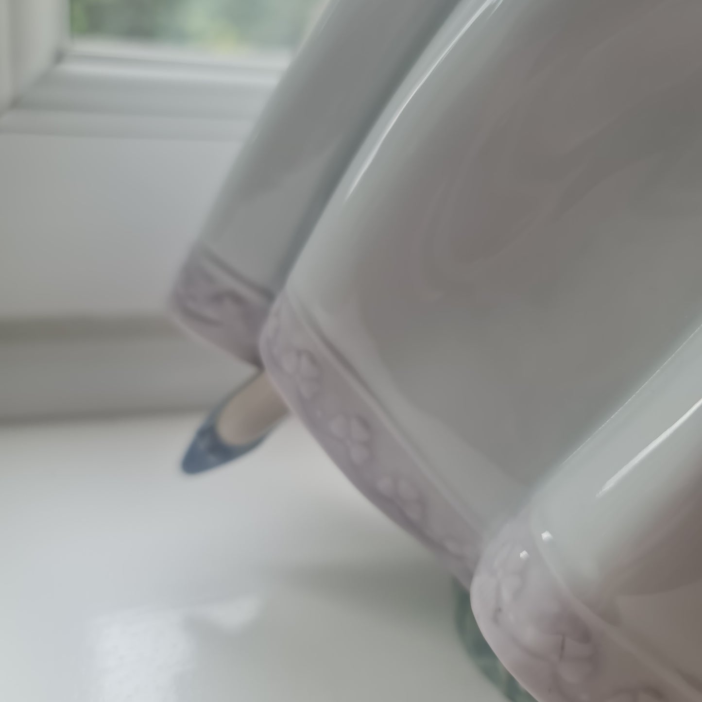 LLADRO Magnificent Porcelain Figurine 'Girl Dancing with a Butterfly'