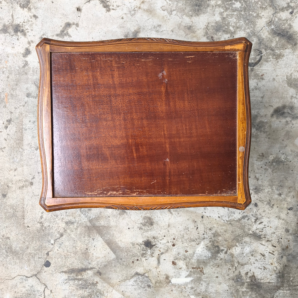 Vintage Queen Anne Revival Hand-Carved Mahogany Nesting Tables
