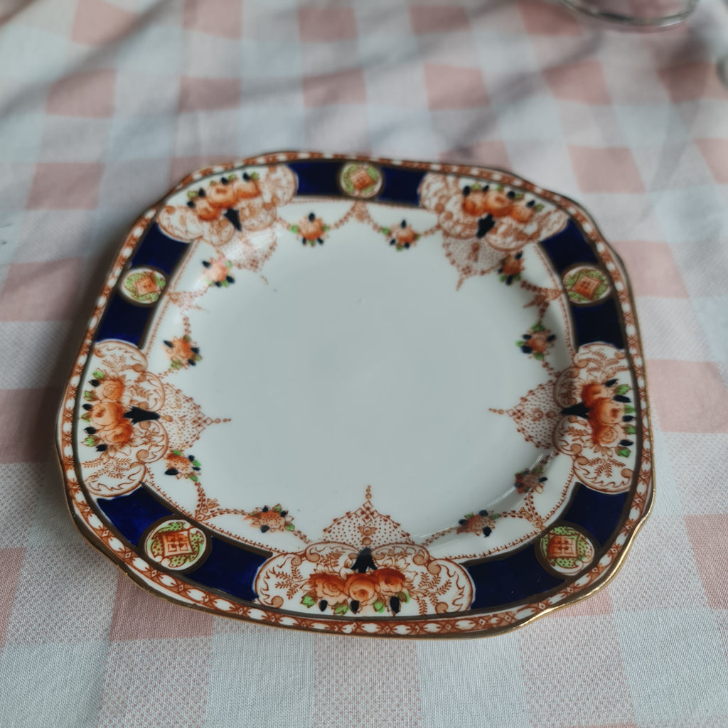 T F & S vintage imari 16 cm plate