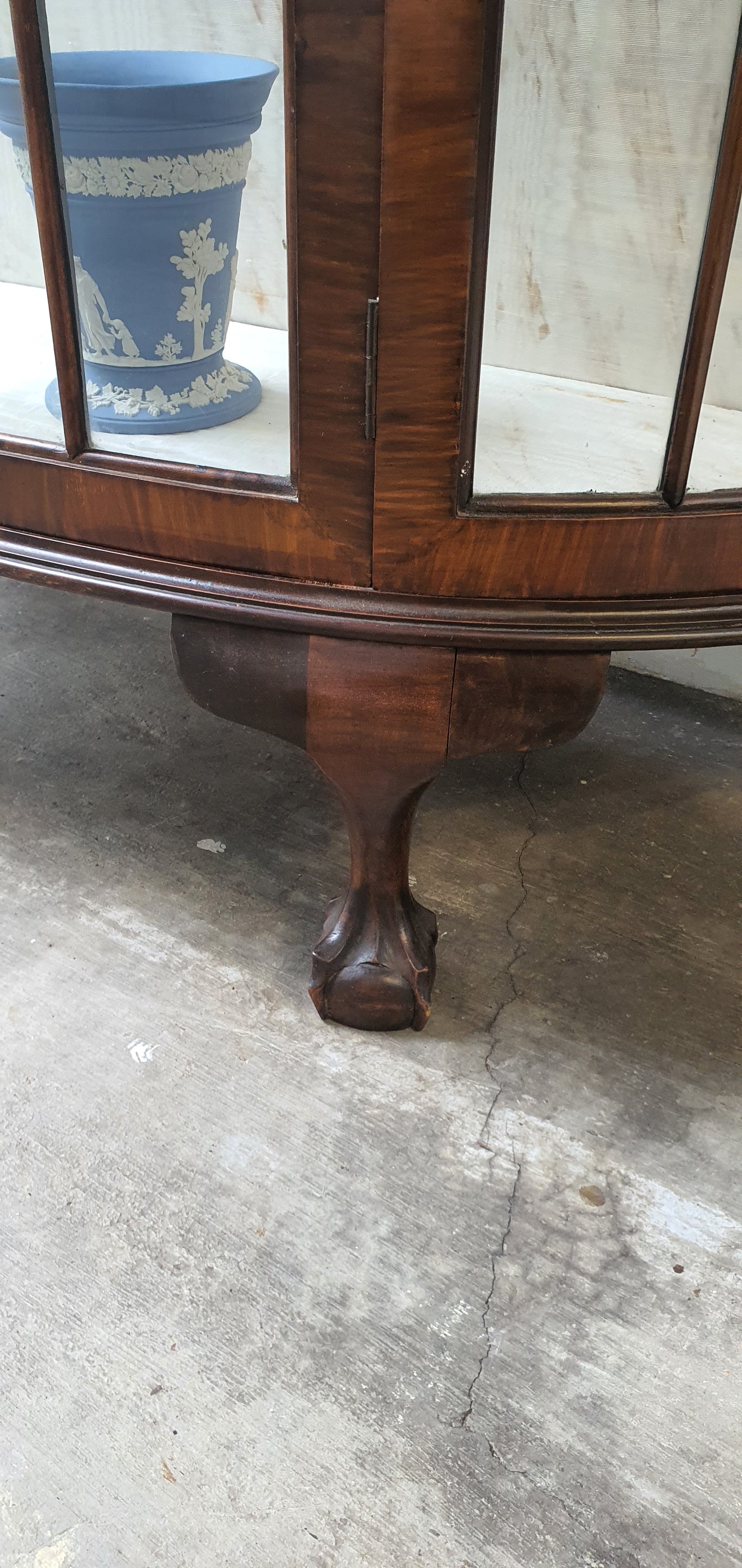 1900-1910 Bow front Mahogany Display cabinet with Ball Claw feet