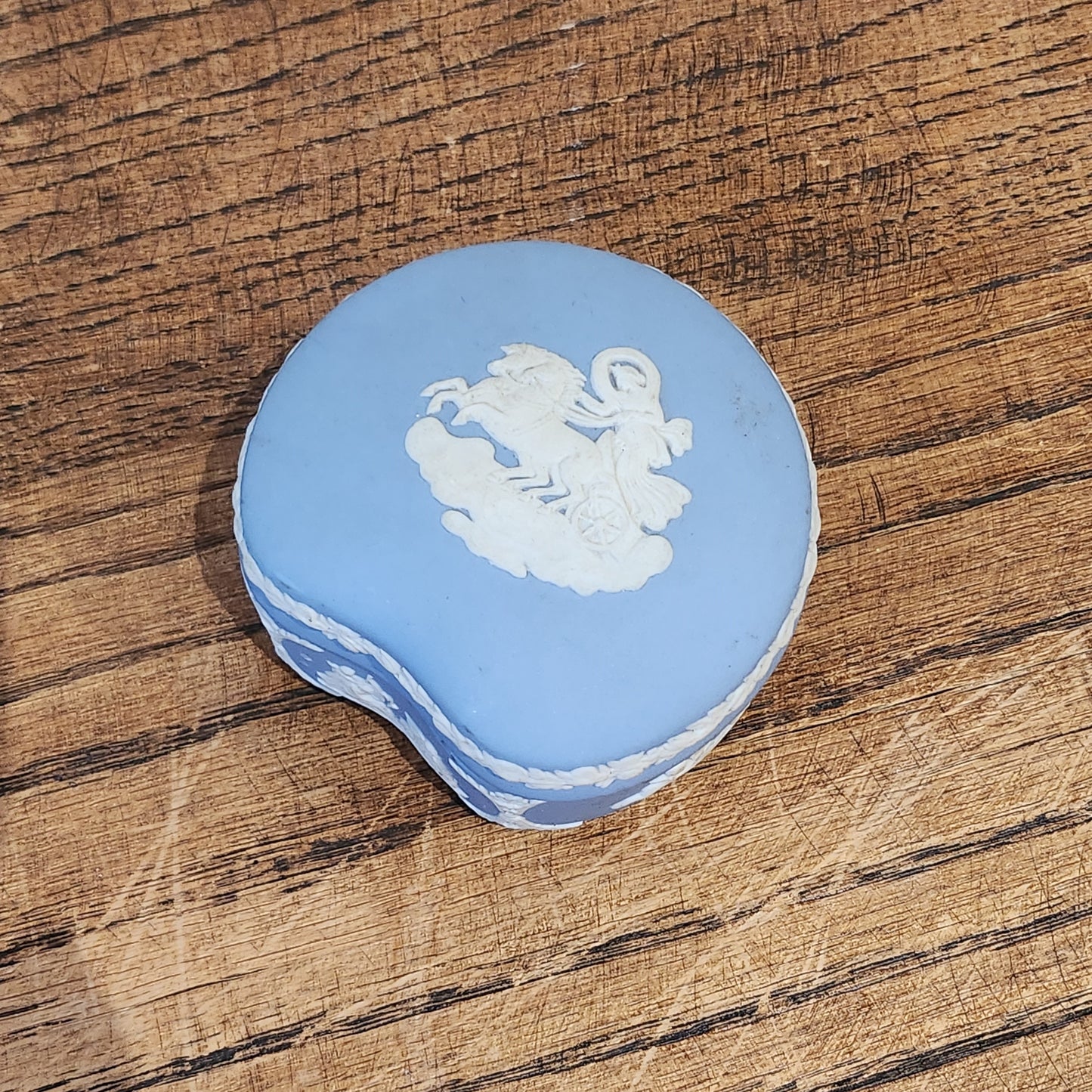 Wedgwood Blue Kidney-Shaped Trinket Dish With Lid- Chariot design